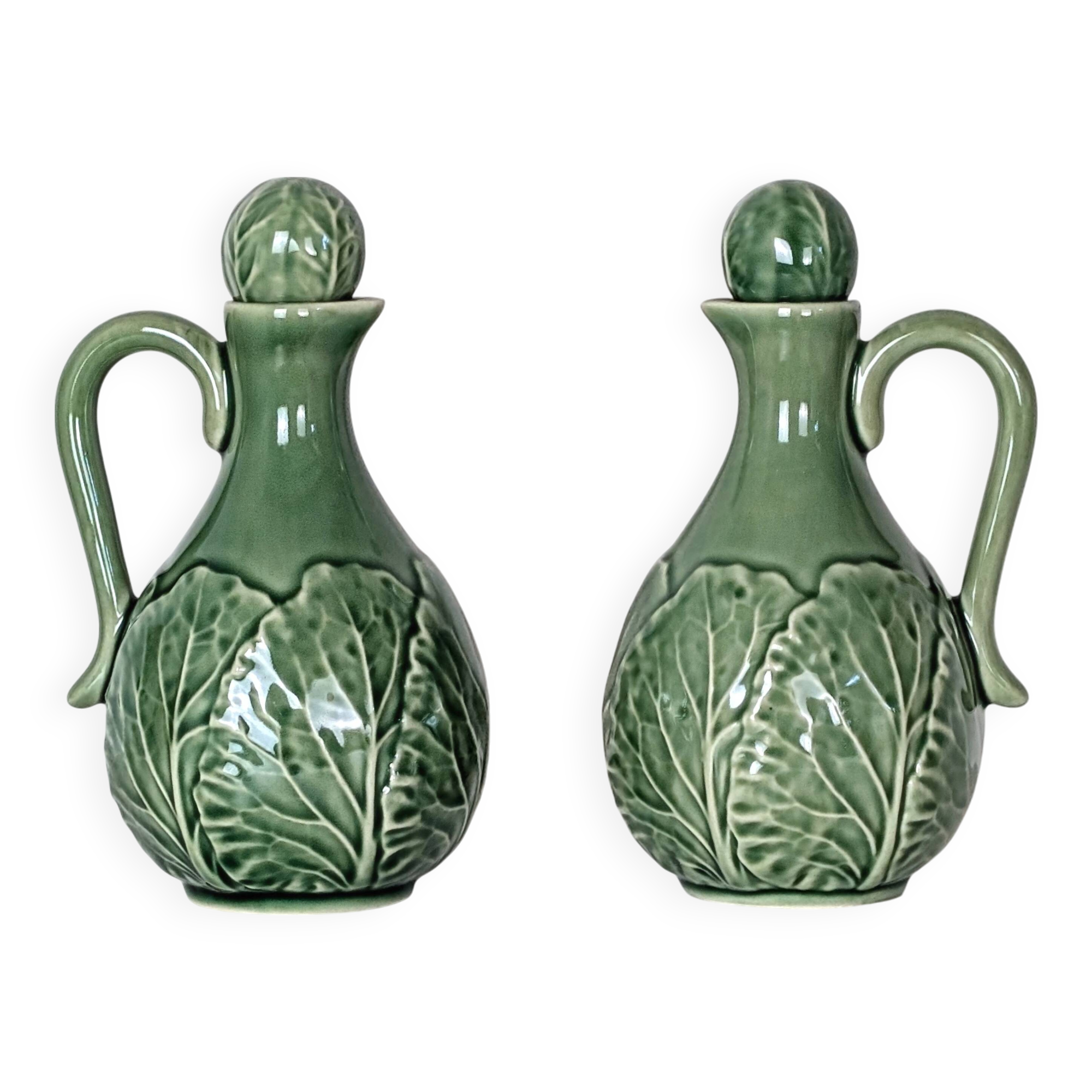 "Cabbage" oil and vinegar cruet