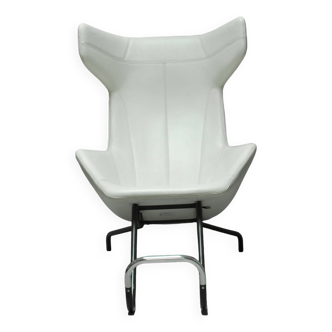 Lounge chair w/ footrest in white leather by alfredo häberli for moroso, italy, c. 2000's