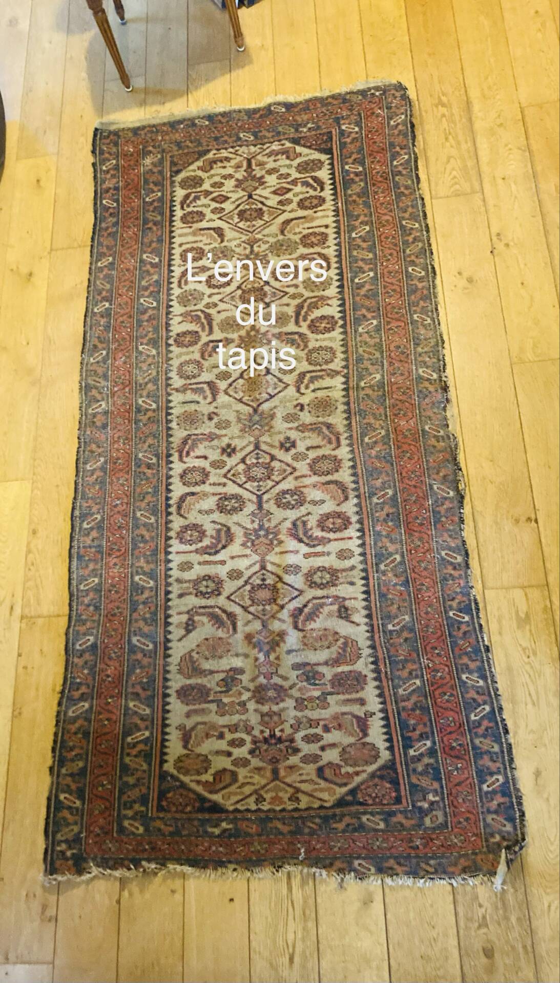 Oriental carpet from the early 20th century made of pure virgin wool, handmade.