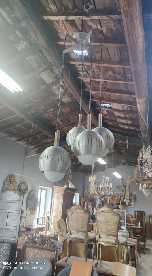 Lustre en cascade vers 1970