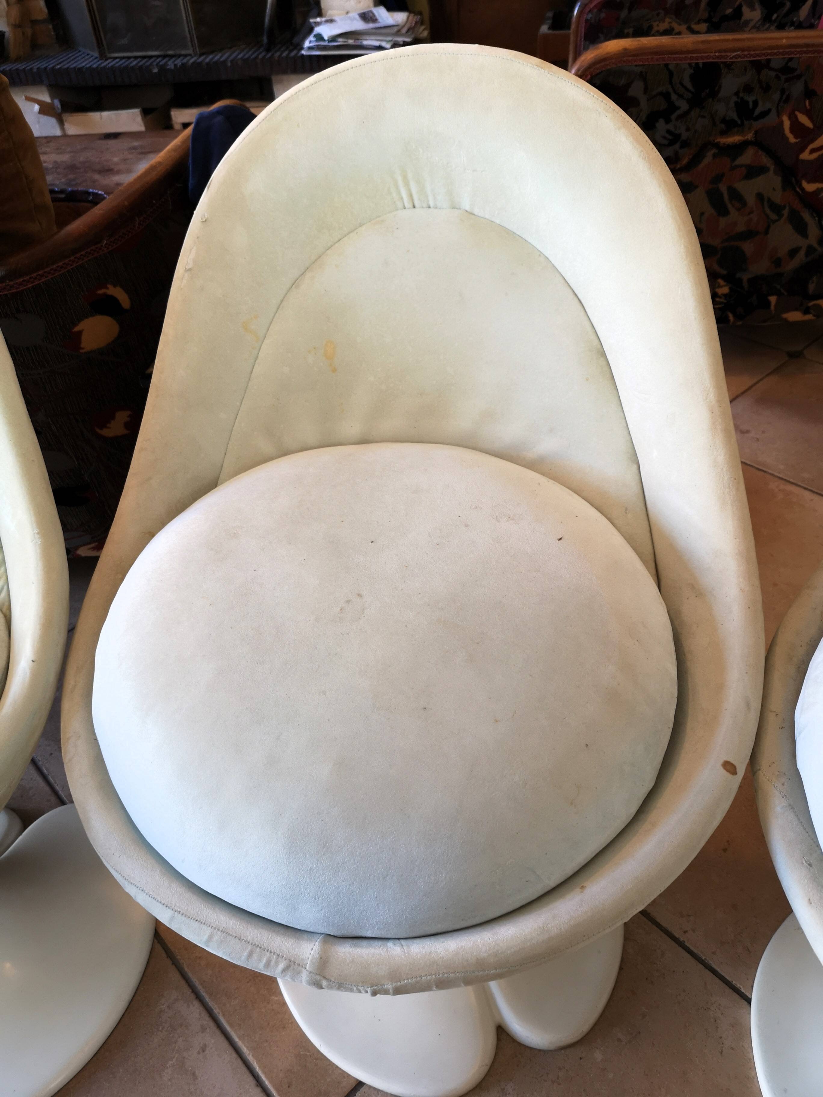 Tulip table and chair set
