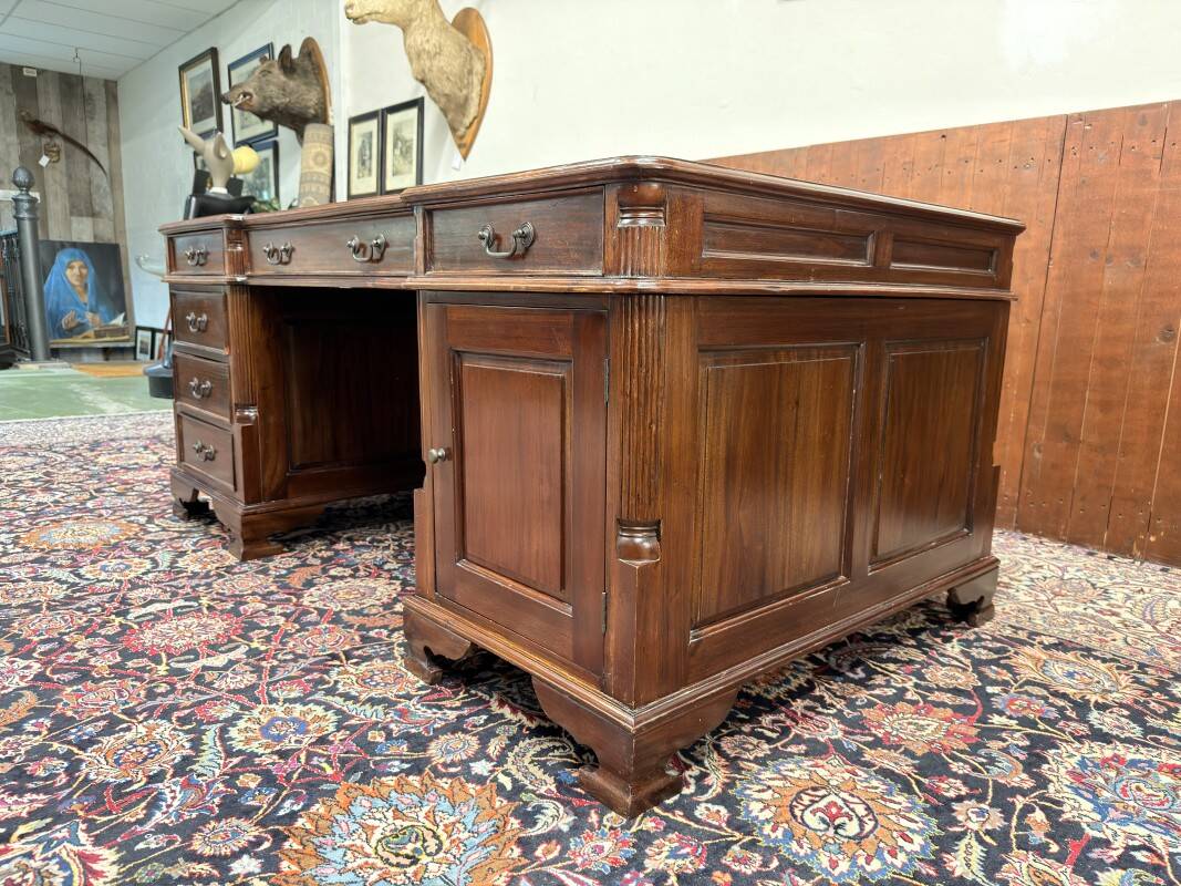 Bureau classique anglais Chesterfield Partnerdesk