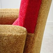 Fauteuil tissu rouge et jaune moutarde style bouclette 1970