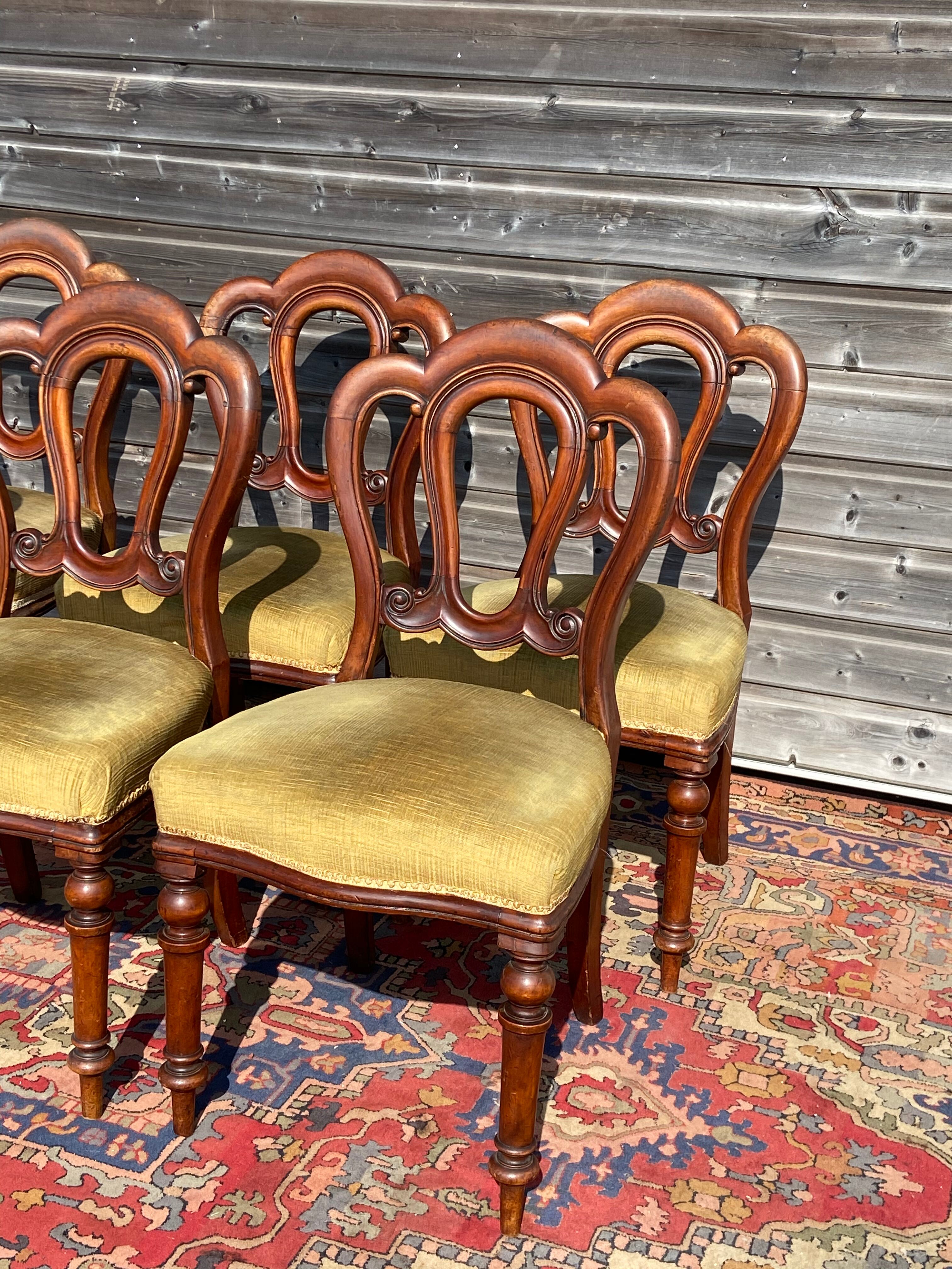 Suite de six chaises d’époque XIX eme en acajou