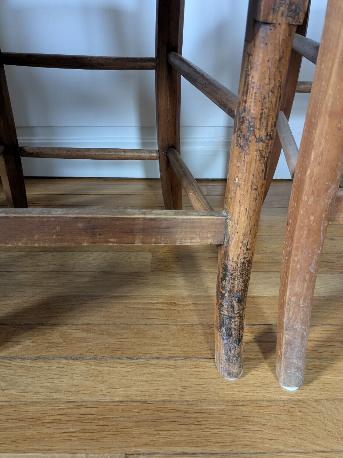 Set of 4 antique chairs