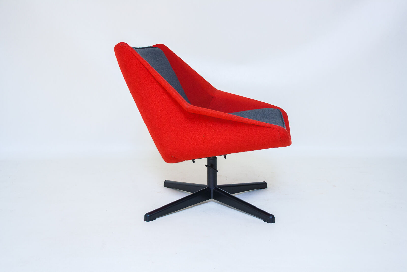 Chair model FM08 by Cees Braakman for Pastoe 1950 s