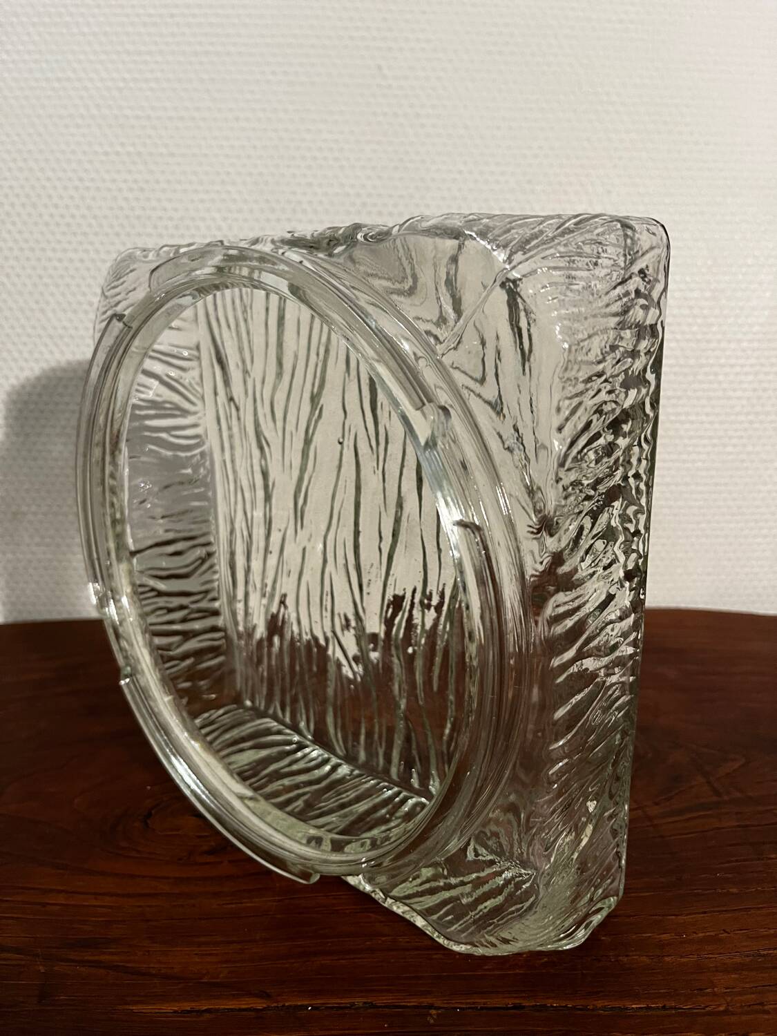 Chiseled glass pendant ceiling light