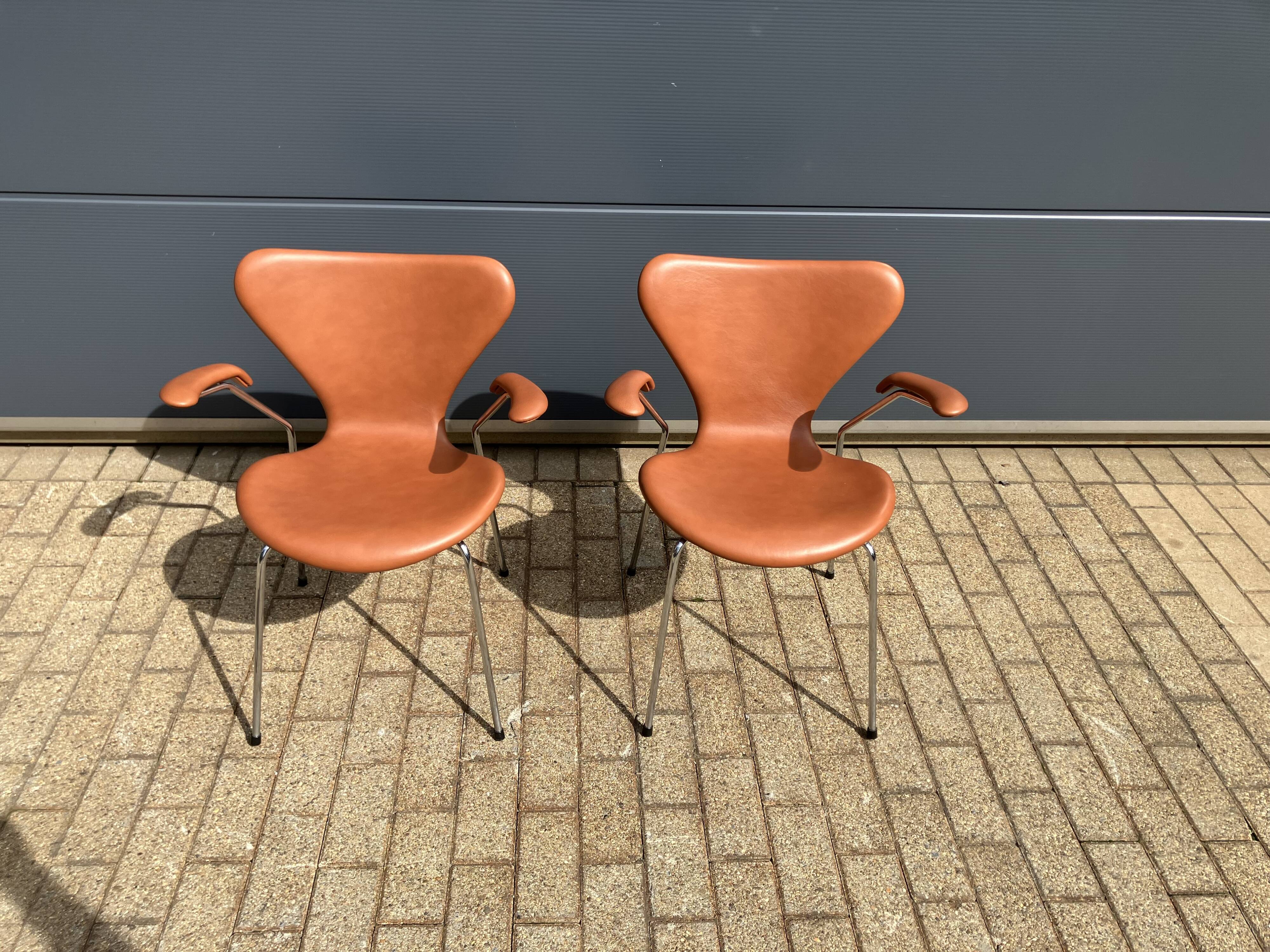 10x Fritz Hansen series 7 Vlinderstoelen in Cognac leather NIEUW!!