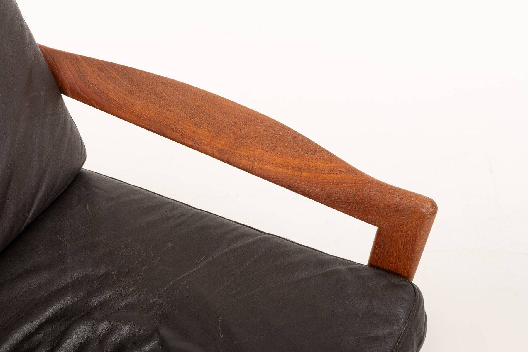 Vintage easy chairs by Illum Wikkelsø for Niels Eilersen, 1960s, set of 2