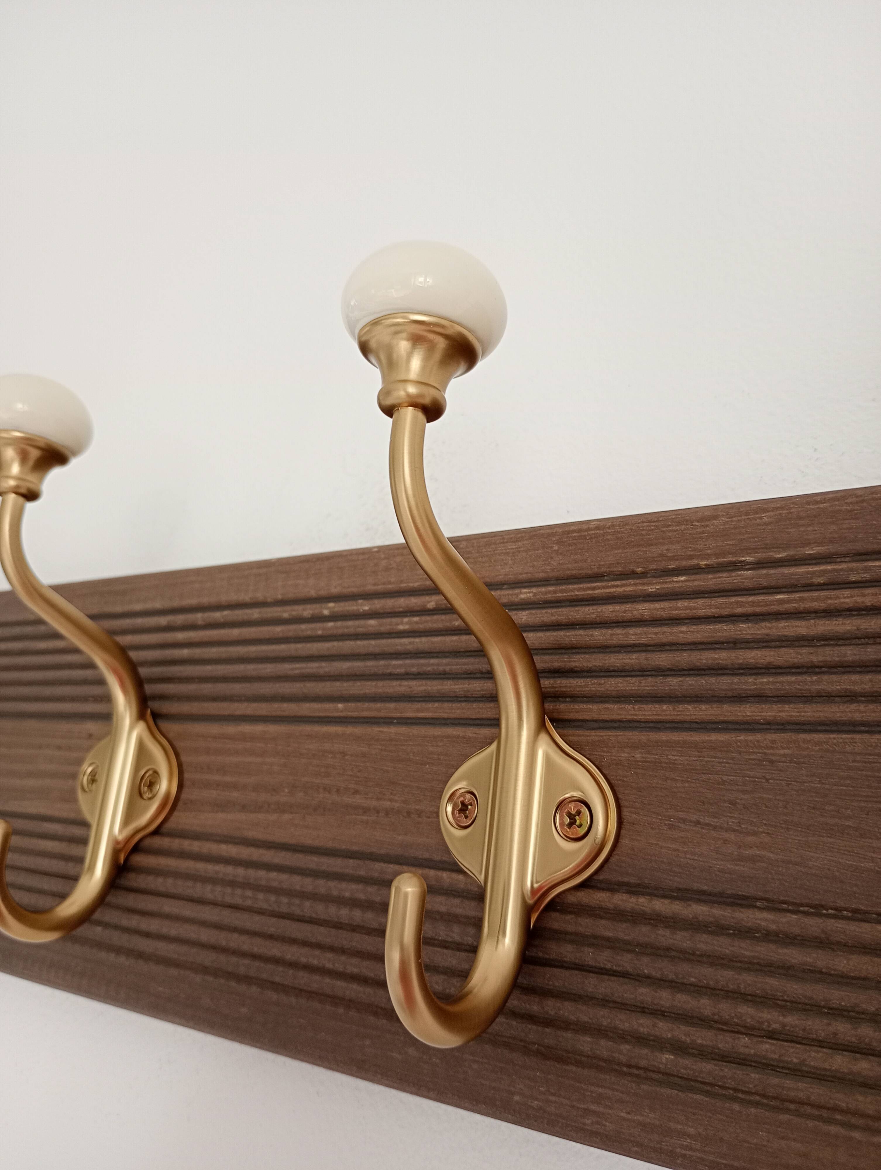Vintage wall coat rack – 57 cm – 5 metal and ceramic hooks