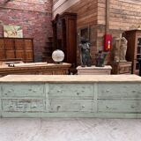 Patinated workshop furniture from the early 20th century.