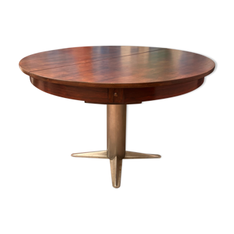 Extendable vintage round table