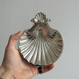 Metal shell catchall