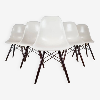 Ensemble de chaises DSW par Charles et Ray Eames pour Hermann Miller