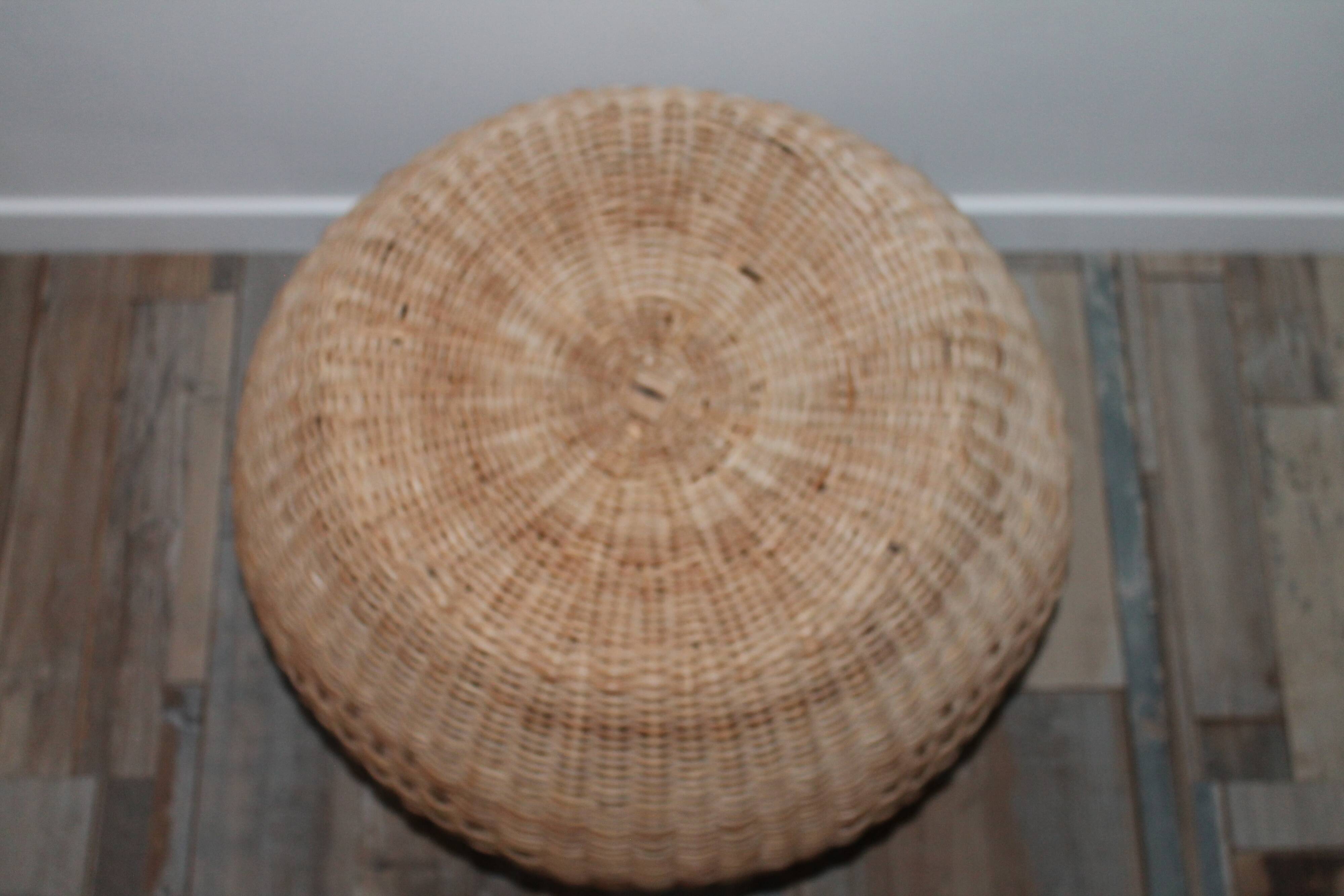 Pouf in osier and rattan from the 70s
