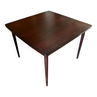 Mobel extendable Scandinavian dining table
