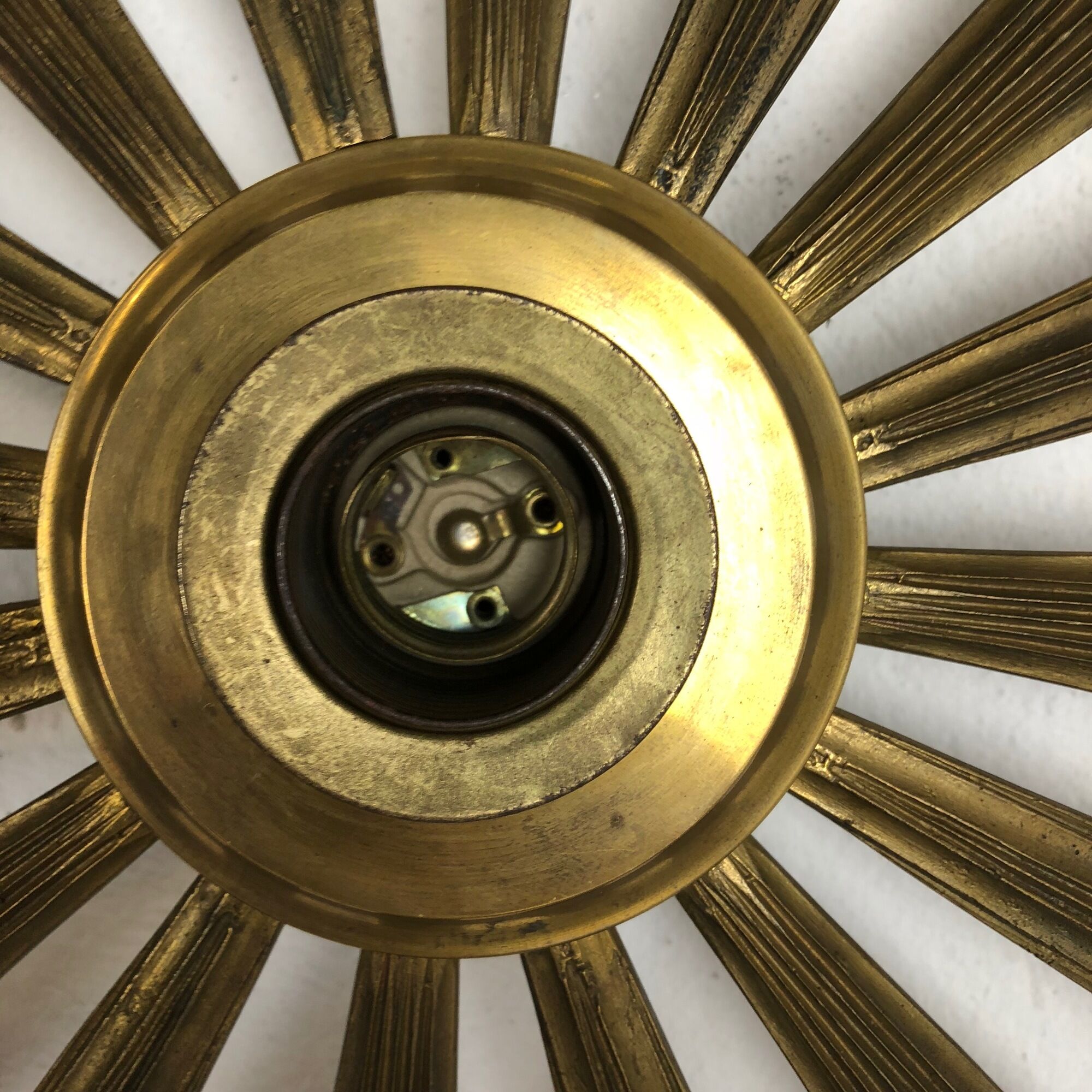 Applique soleil fabriqué en Italie dans les années 50