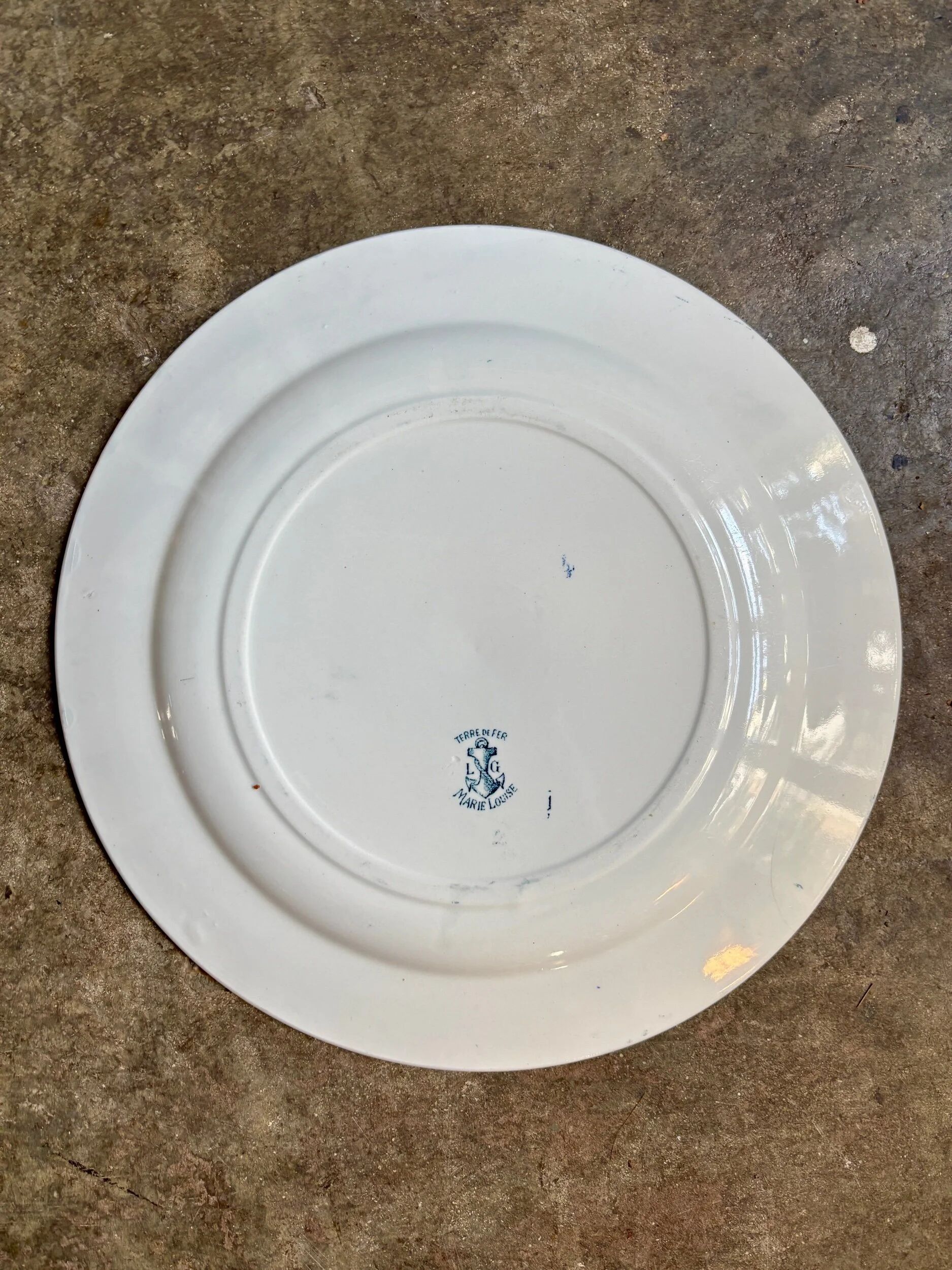 Round plate Léon Graves in ironstone, "Marie-Louise" service.