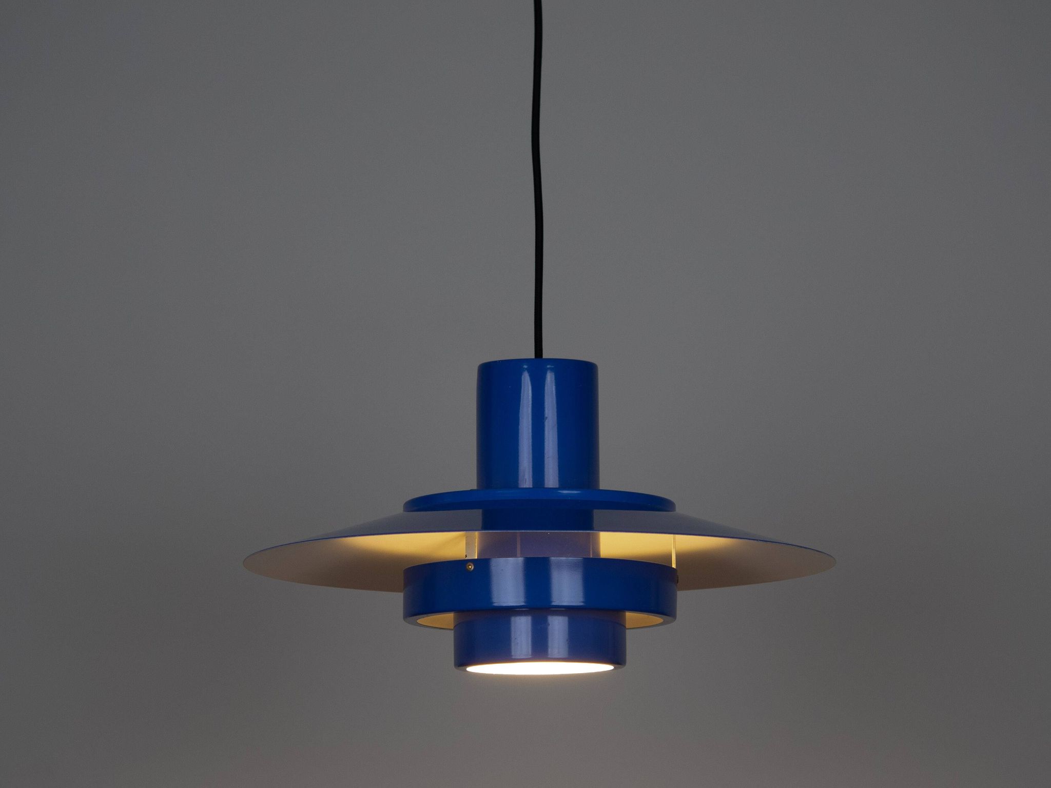 Danish vintage pendant lamp Falcon by Andreas Hansen, Fog og Morup, 1960.