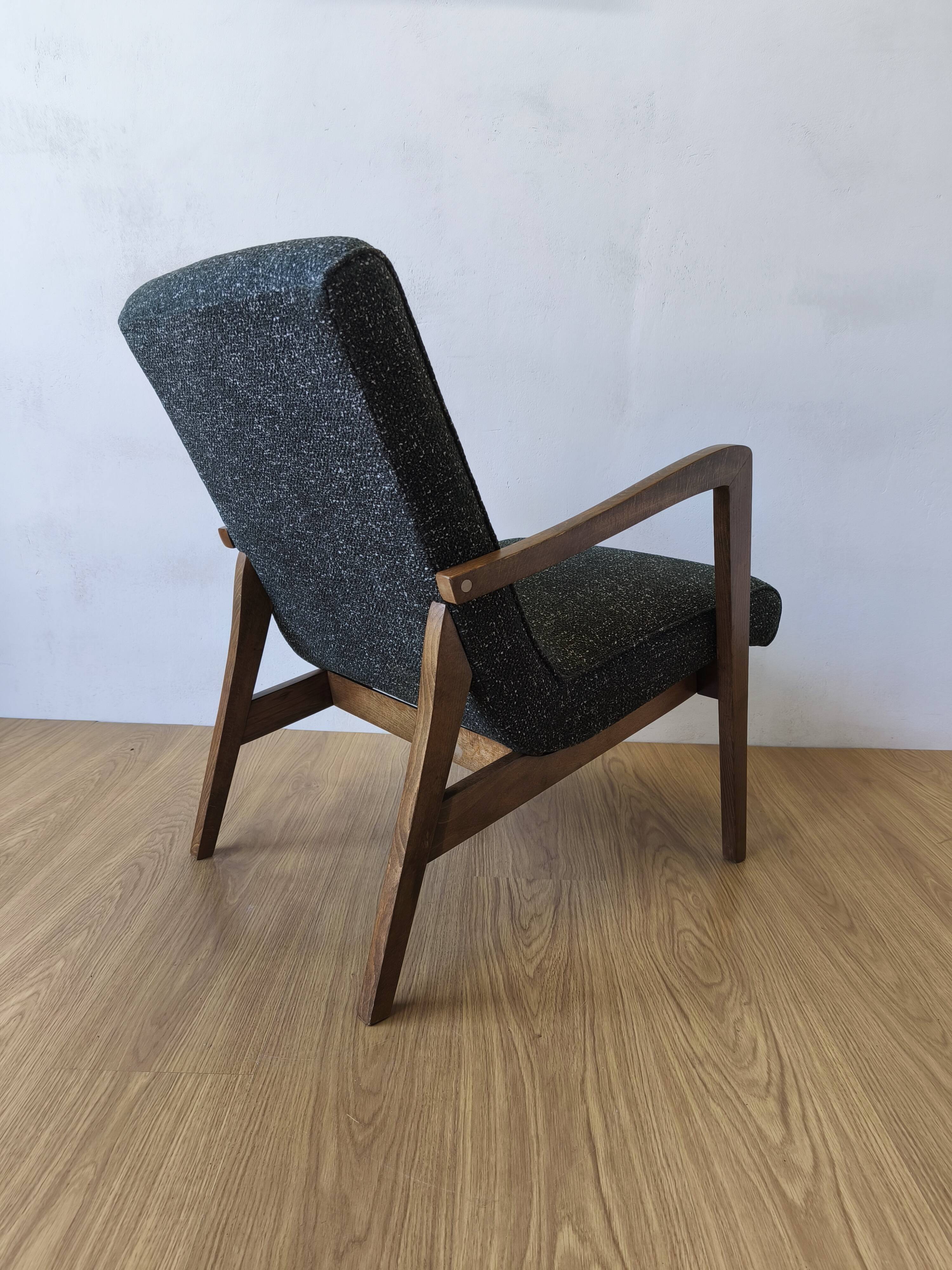 Fauteuil design type 300-138 Pologne années 70.