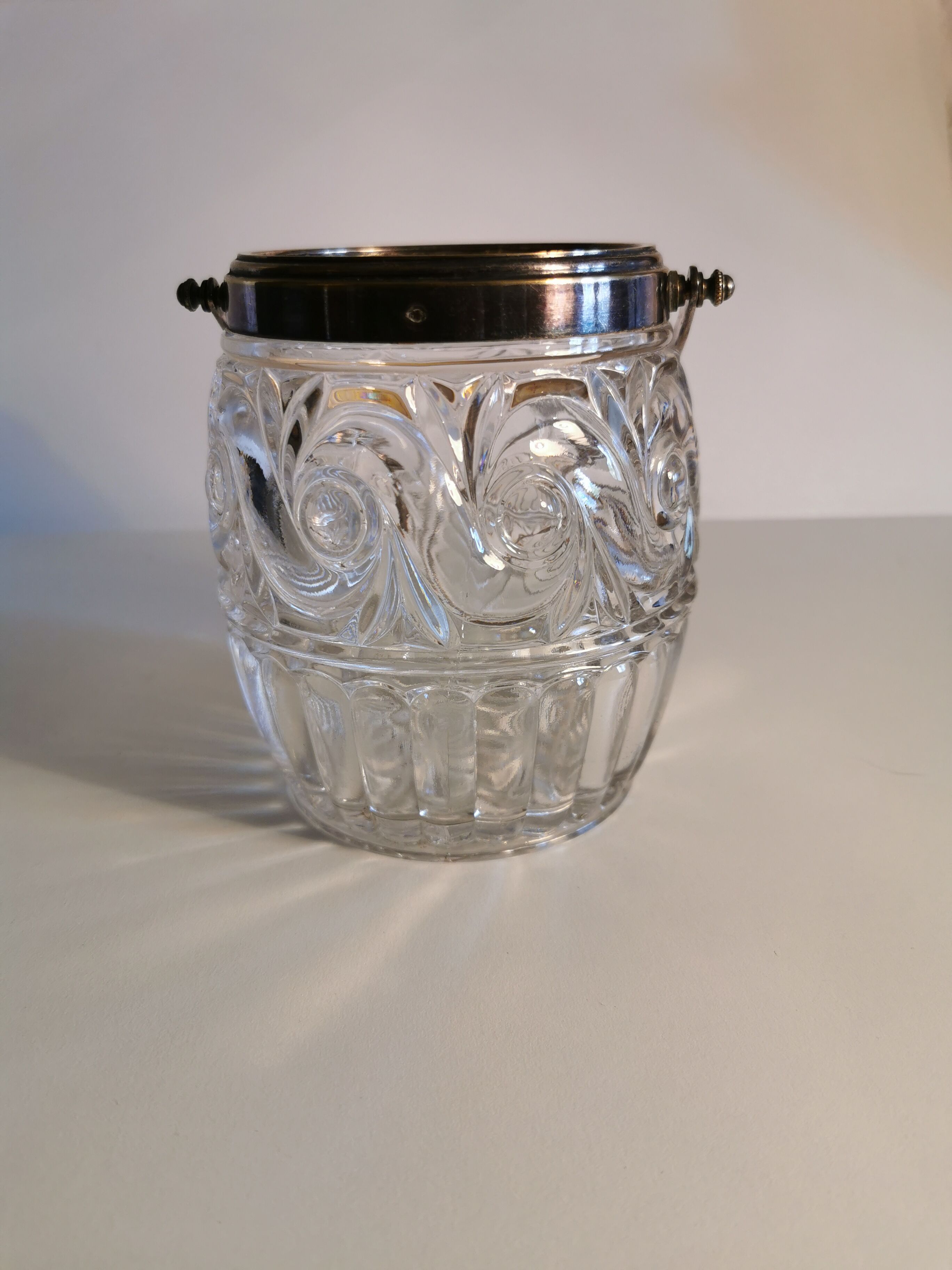 Crystal and silver-plated ice bucket and tray set by Baccarat (signed Baccarat)