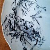 Très rare assiette ancienne en terre de fer
