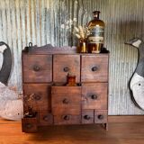 Ancien petit meuble de rangement à tiroirs
