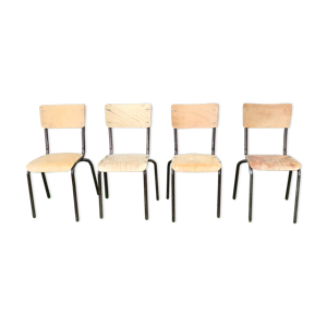Série 4 chaises d école