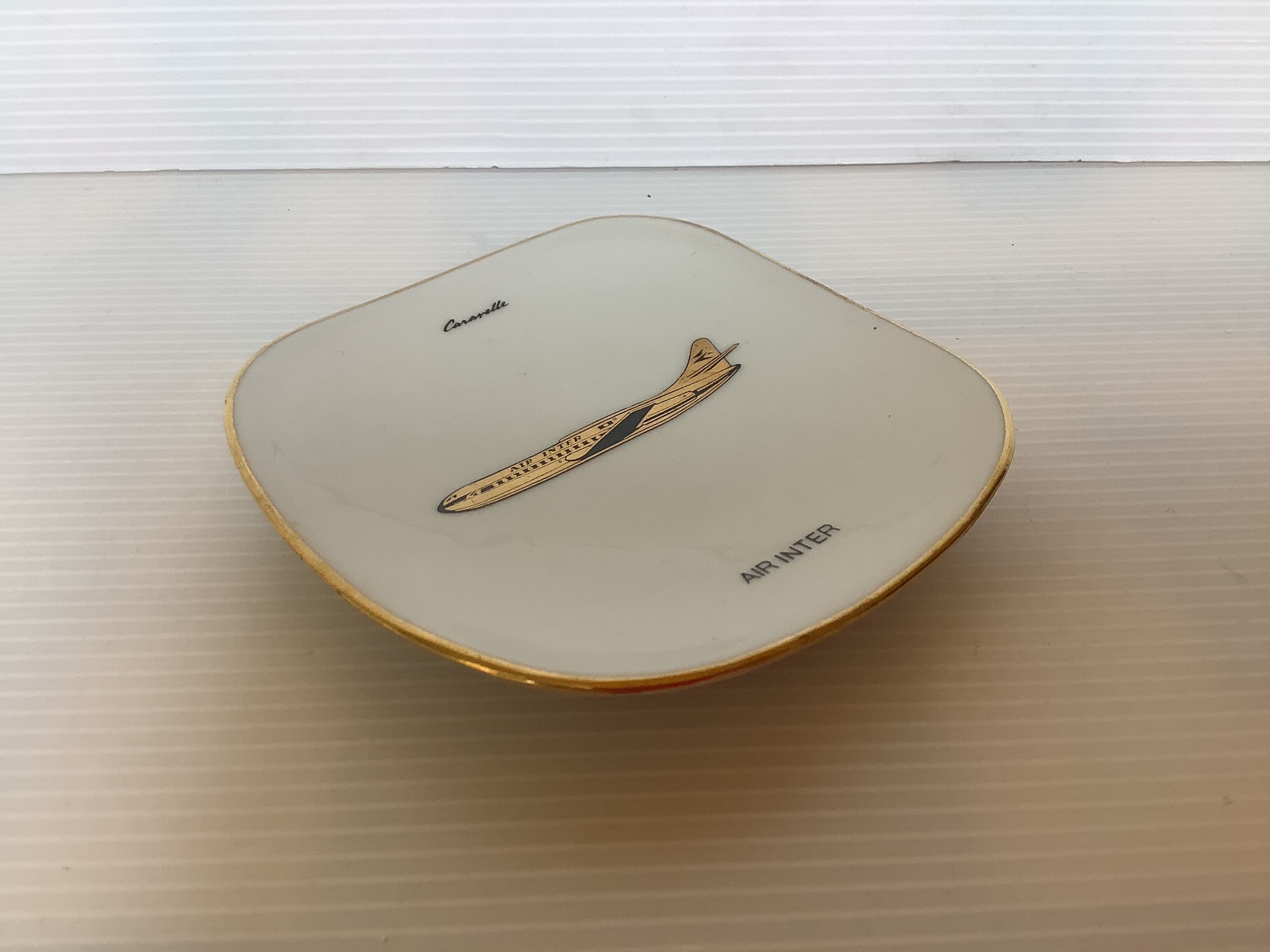 Vacuum pocket cup plane caravel air inter