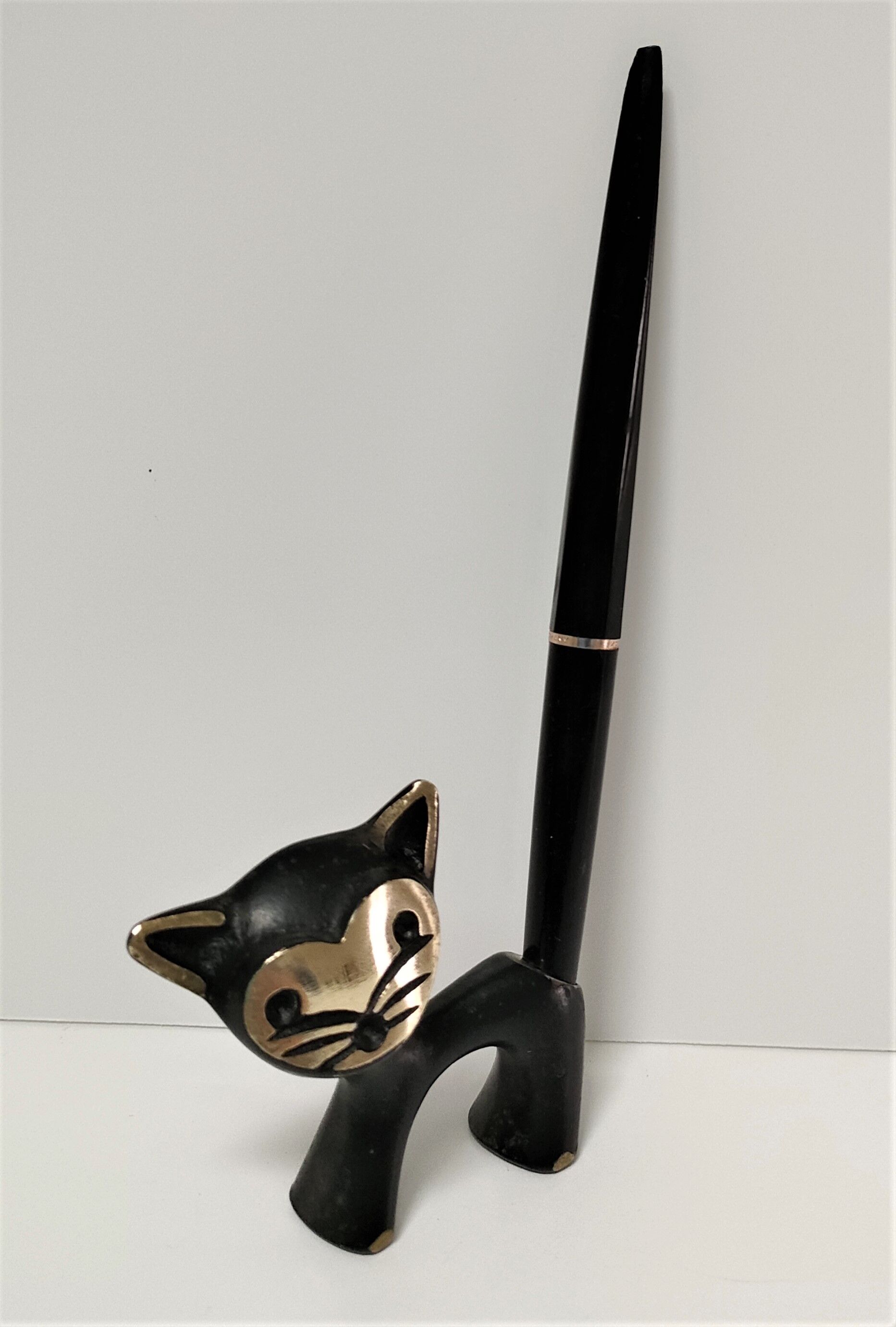 Porte stylo zoomorphe chat bronze patine noir design vintage