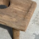 Side table in blond teak openwork tray