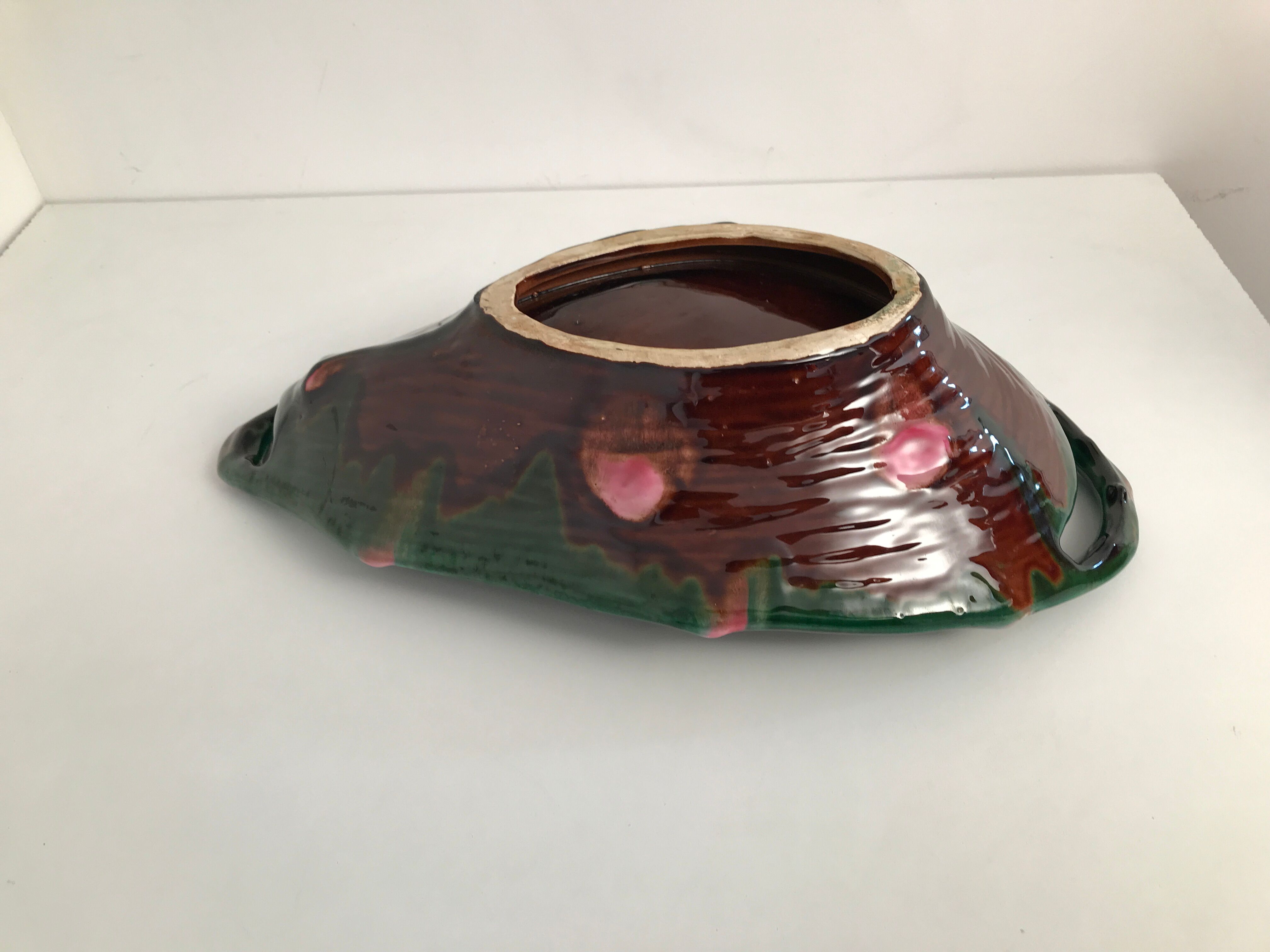 Vallauris-style ceramic fruit basket cup