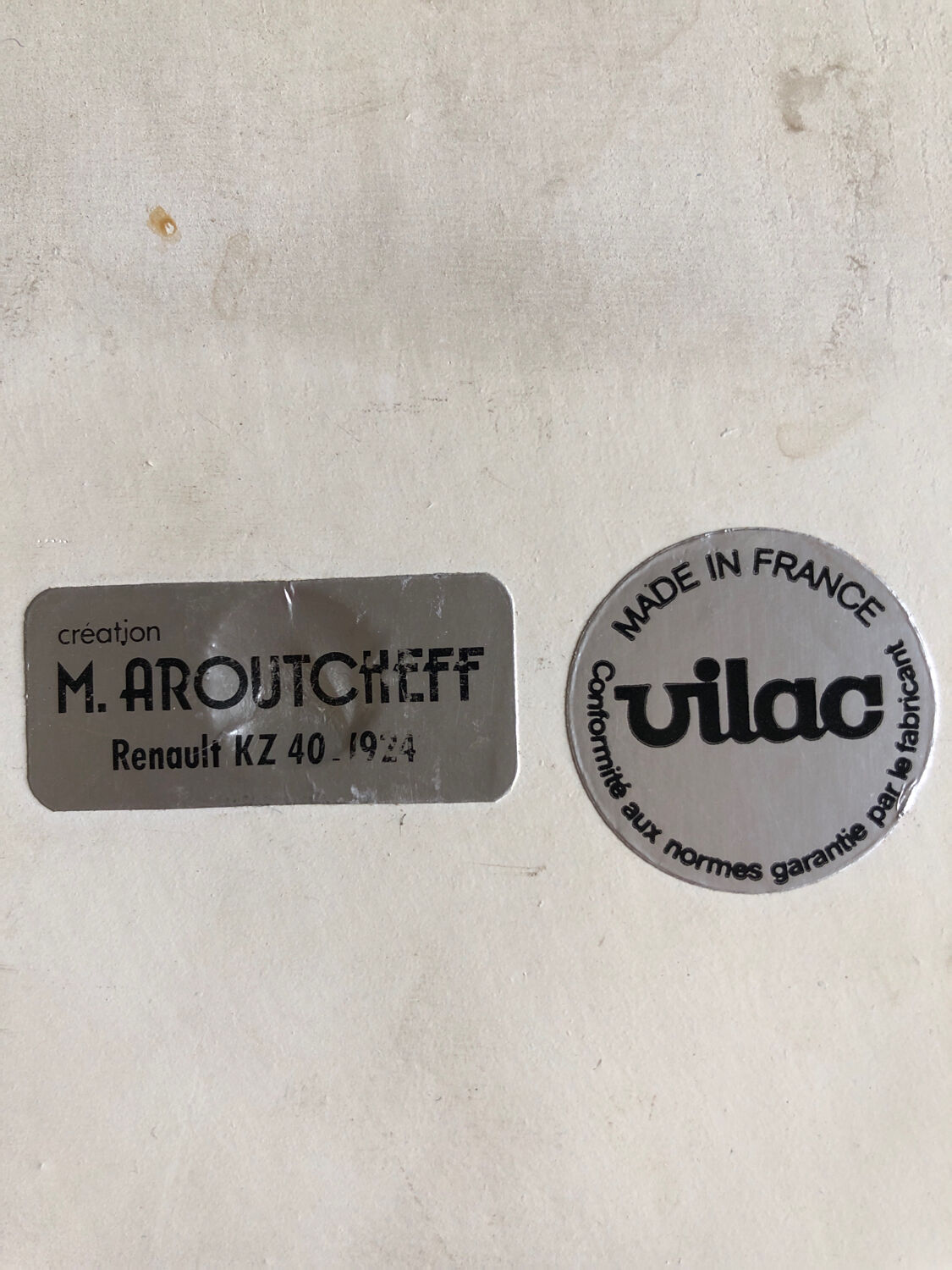 Lacquered wooden car and Vilac Aroutcheff fabric