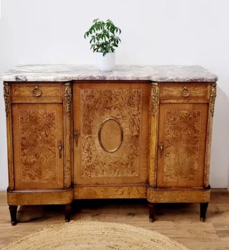 Buffet style Louis XVI