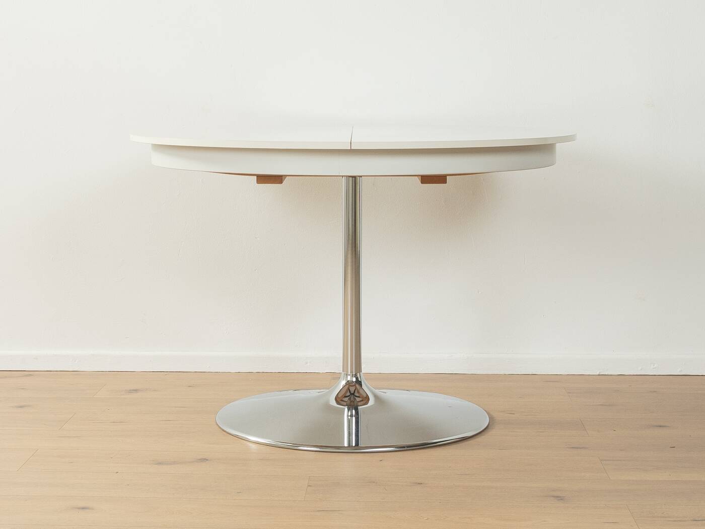 Butterfly dining table