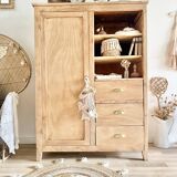 Asymmetrical Parisian wardrobe