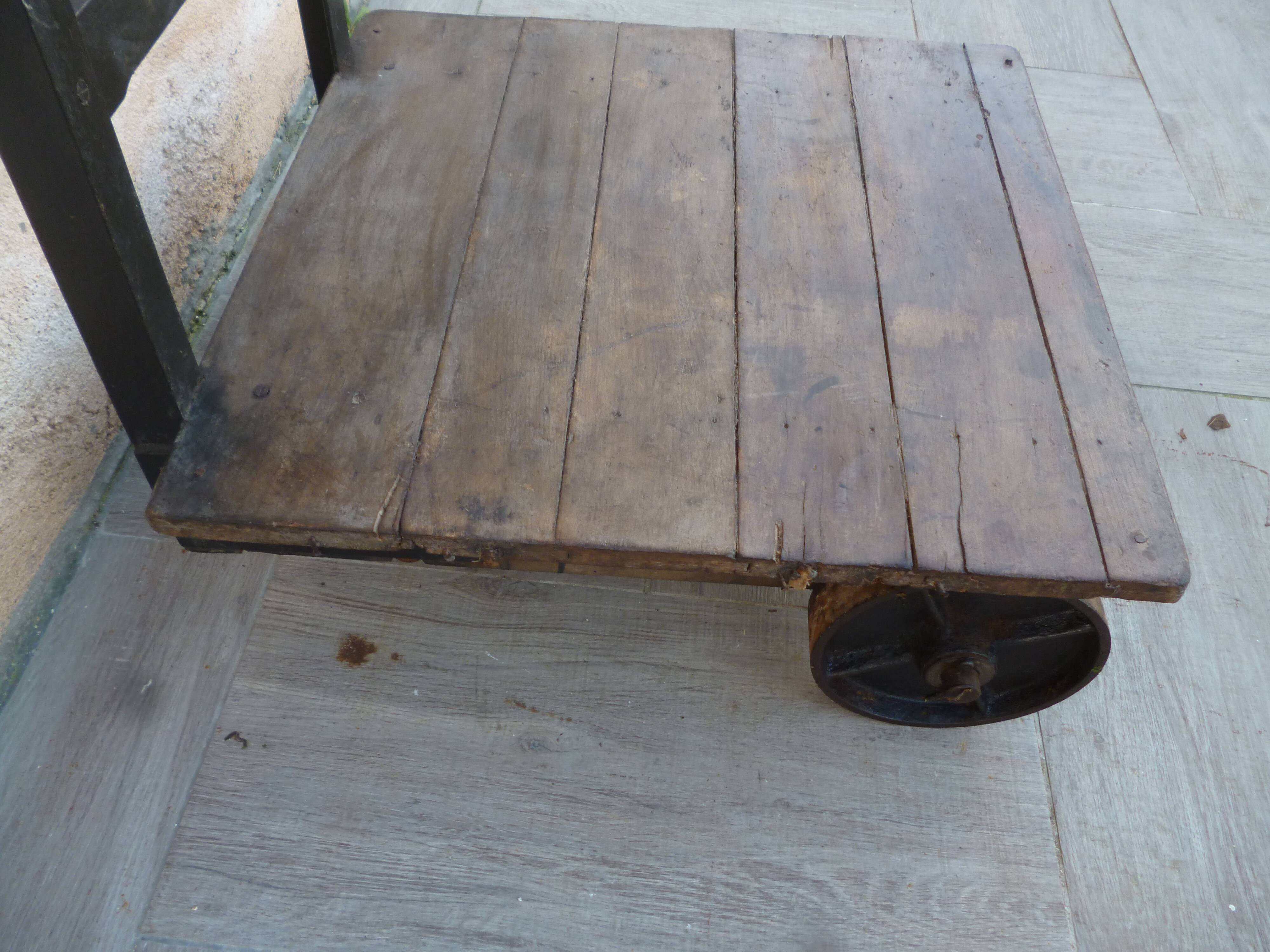 industrial trolley: coffee table