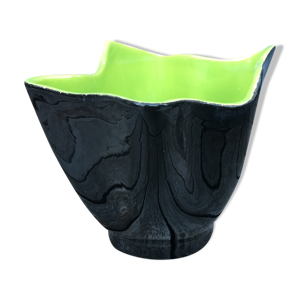 vase céramique pliée