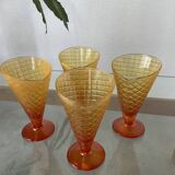 Coupe à glace en forme de cornet vintage