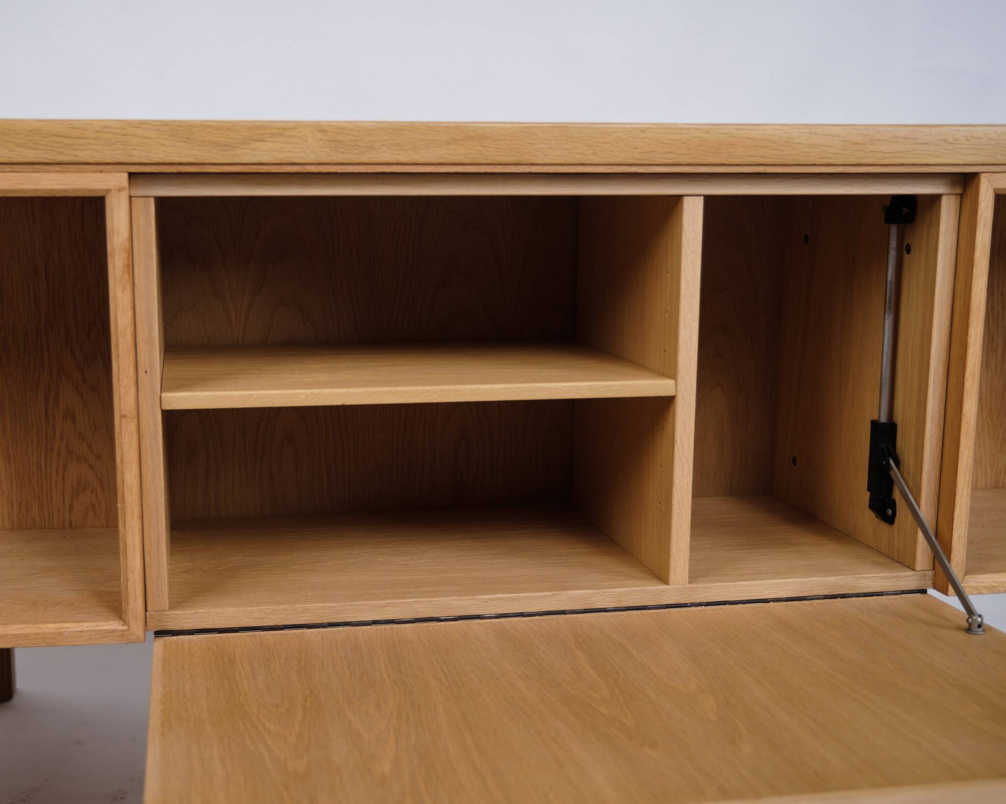 Freestanding desk - six drawers - oak - Omann Junior - Danish design - 1960s