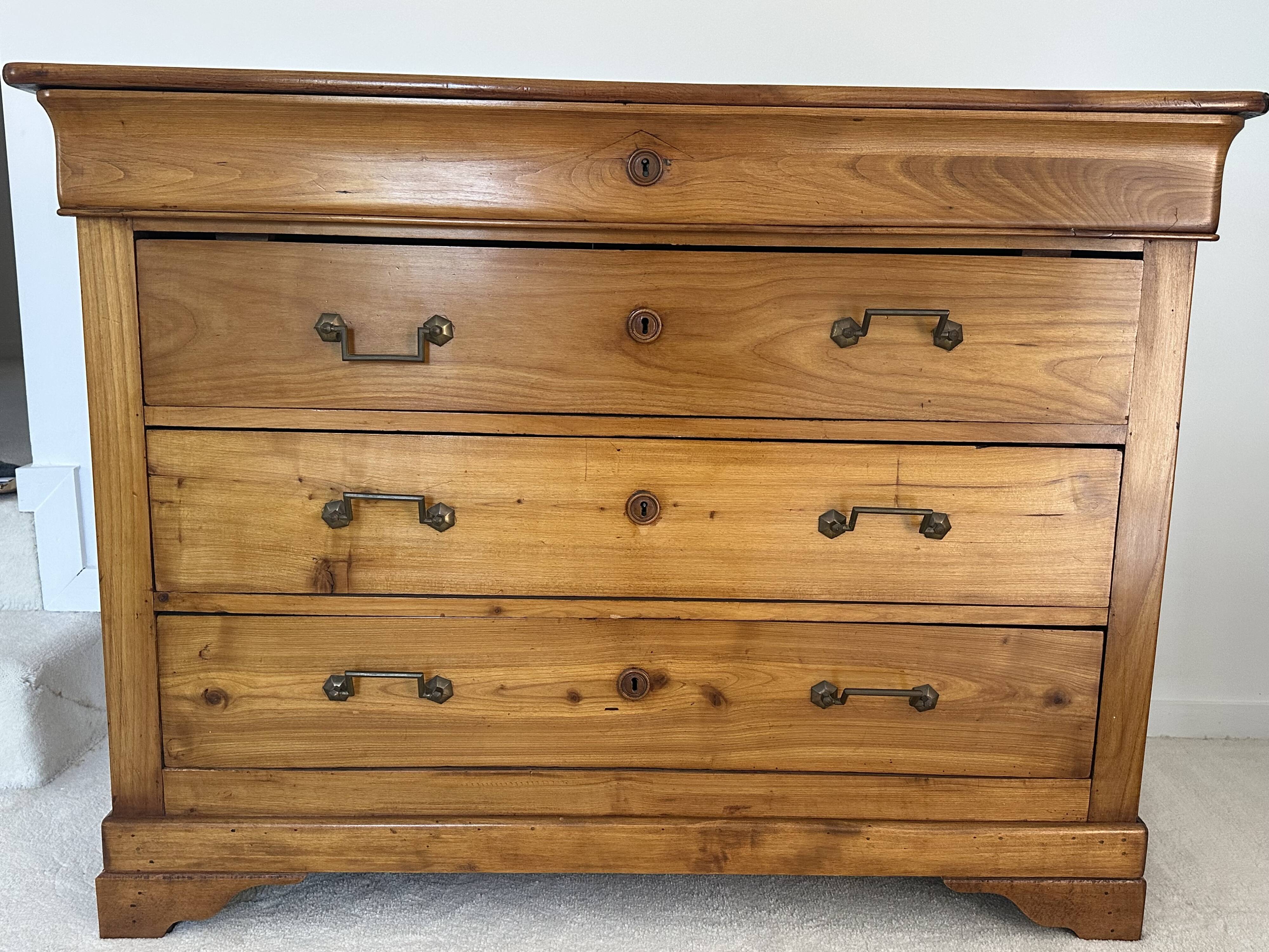 Louis-Philippe commode in cherry wood – 19th century – restored