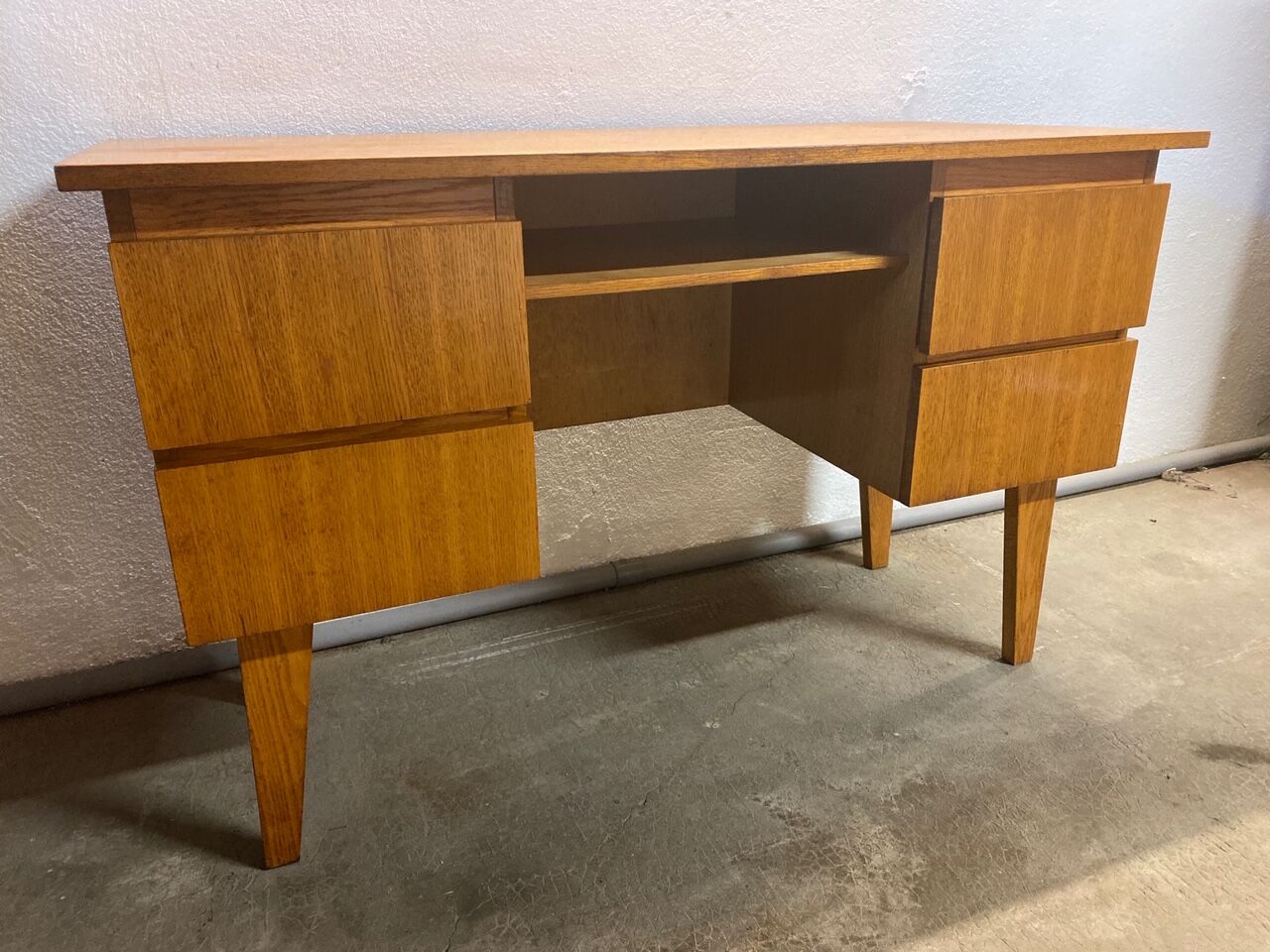 Vintage desk Scandinavian style compass feet