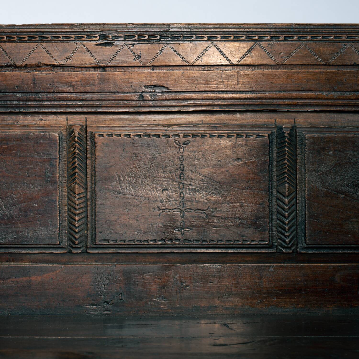 Antique walnut wooden Spanish siesta bench, Spain mid 1700s