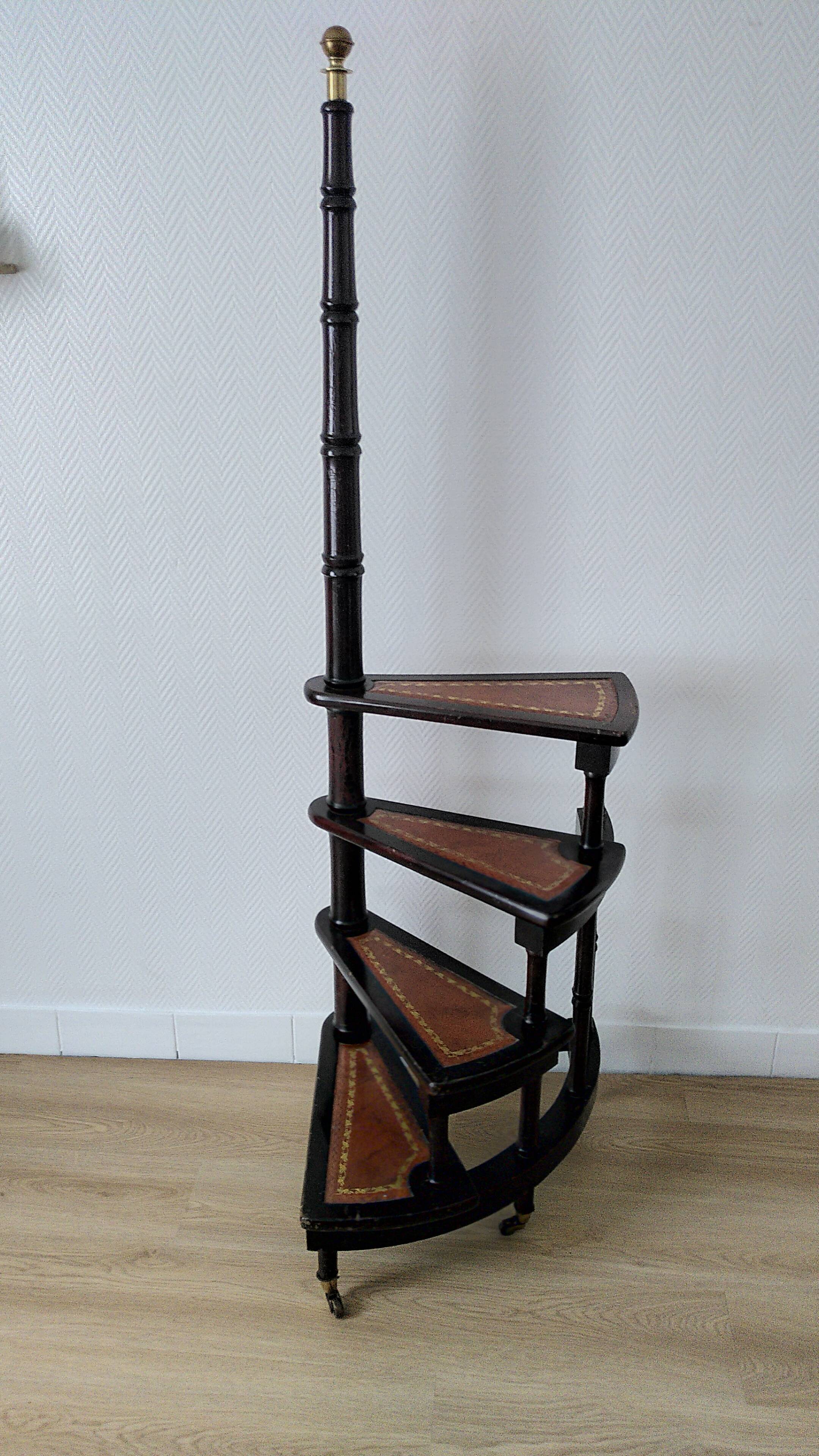 English spiral library staircase - Georgian - 1950s