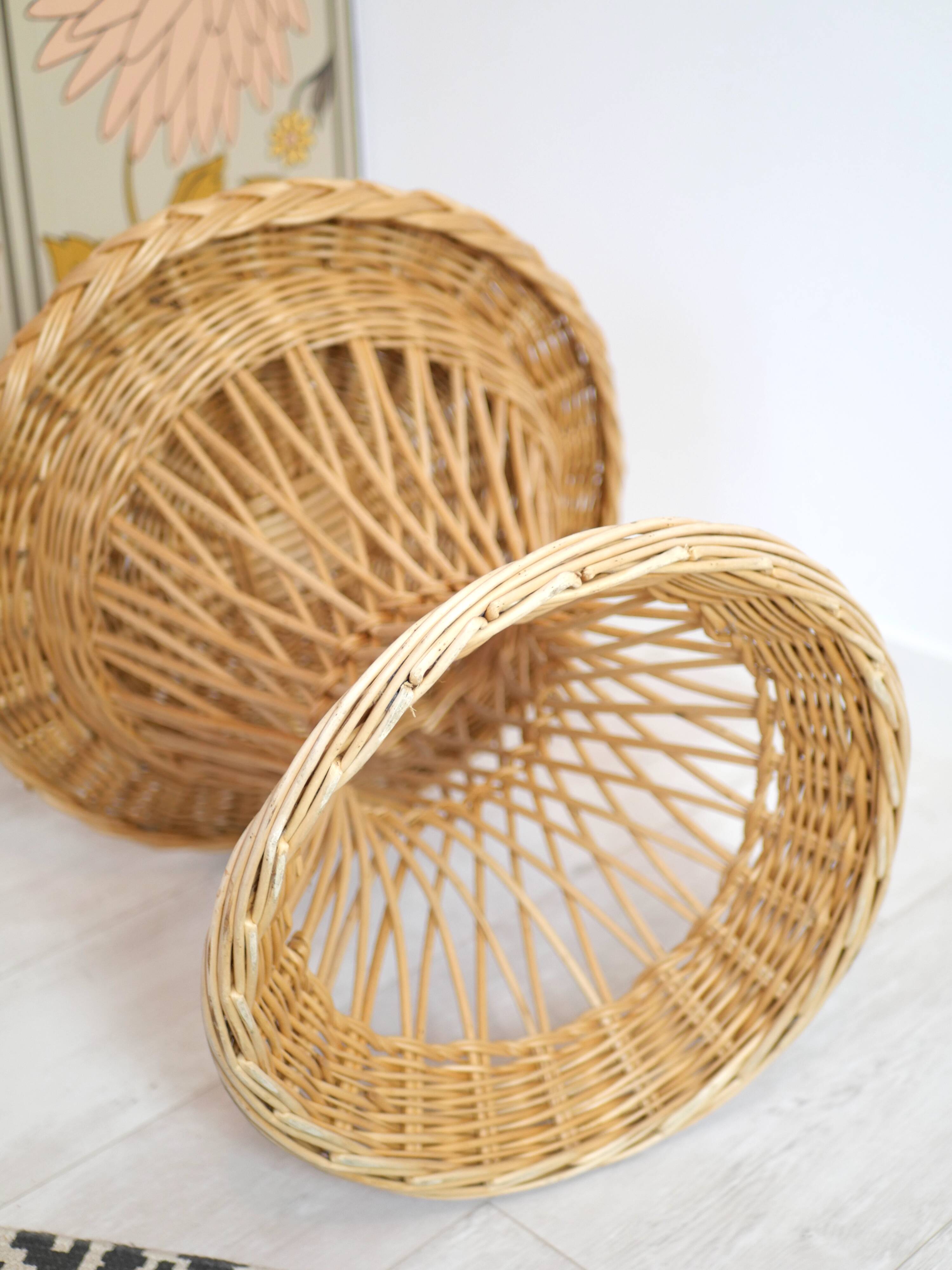 Table d'appoint vintage en osier