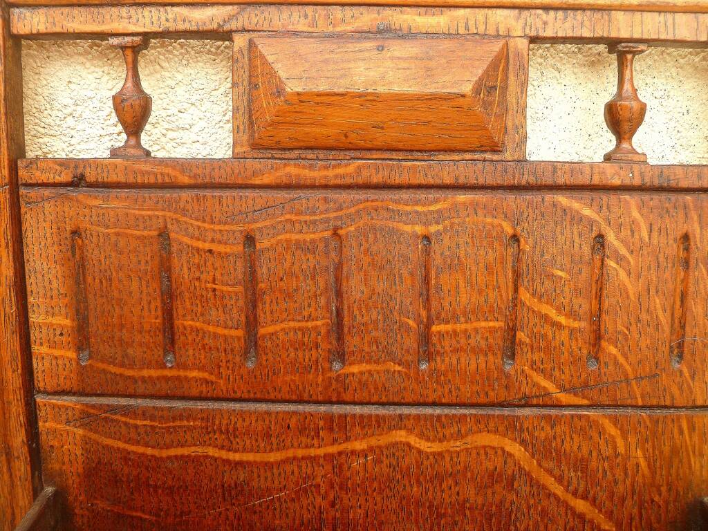 Magazine rack, vintage mail