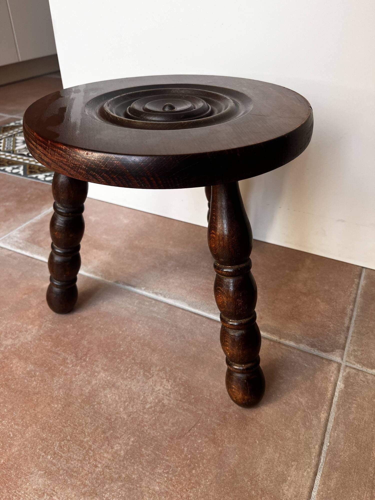 Tripod stool