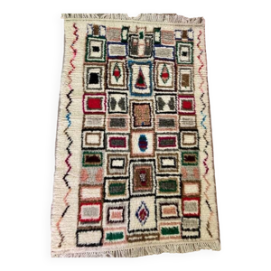 tapis multi couleur en