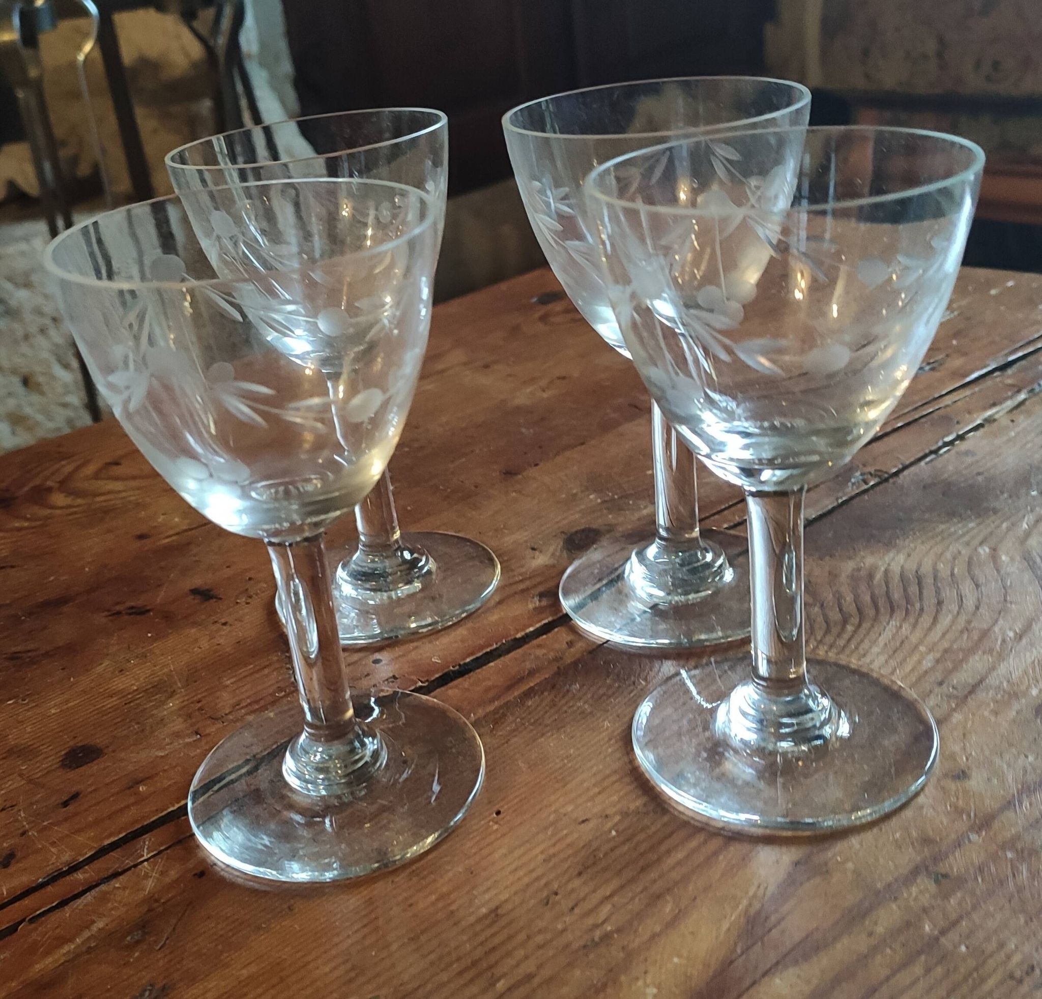 Set of chiseled stemmed glasses
