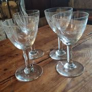 Set of chiseled stemmed glasses